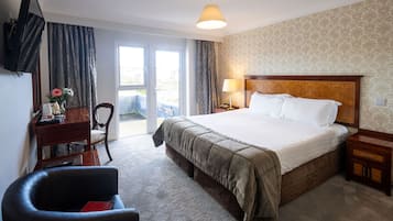 In-room safe, desk, iron/ironing board, free WiFi