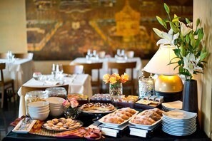Breakfast, lunch and dinner served - Thai Si (Spresiano)