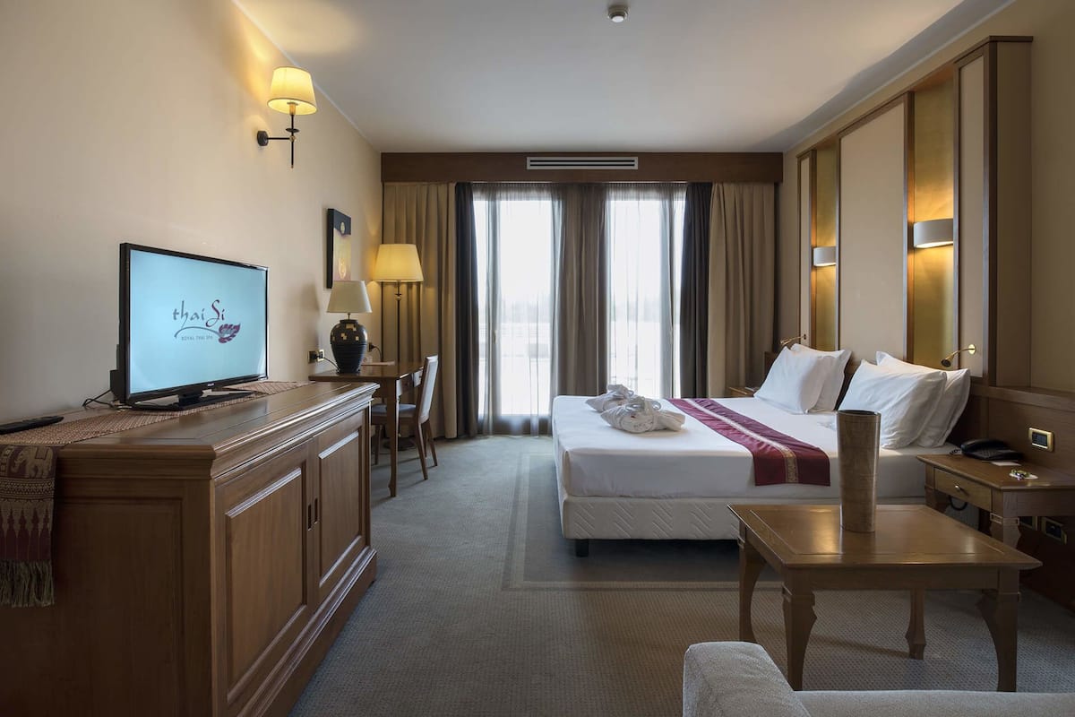 1 bedroom, minibar, in-room safe, desk