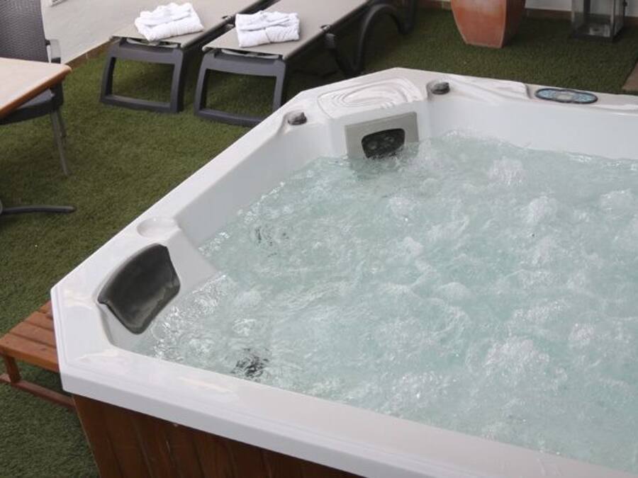 Habitación doble especial con bañera de hidromasaje y jacuzzi | Hiên