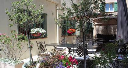 Le Clos Des Pins