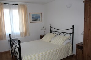 Free cribs/infant beds, rollaway beds, free WiFi - Le Clos Des Pins (Six-Fours-les-Plages)