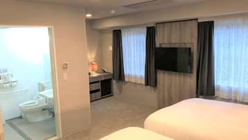 Premier Twin Room, 2 Twin Beds, Non Smoking | Premium bedding, down comforters, pillowtop beds, desk