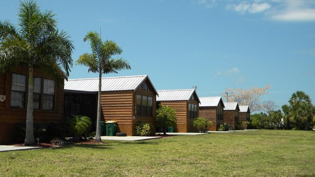 Unclassified image, 1 of 61, button - Glades Haven Cozy Cabins (Everglades City)