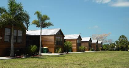 Glades Haven Cozy Cabins
