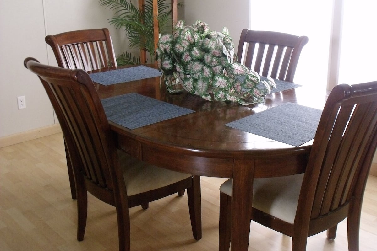 House, 3 Bedrooms | In-room dining