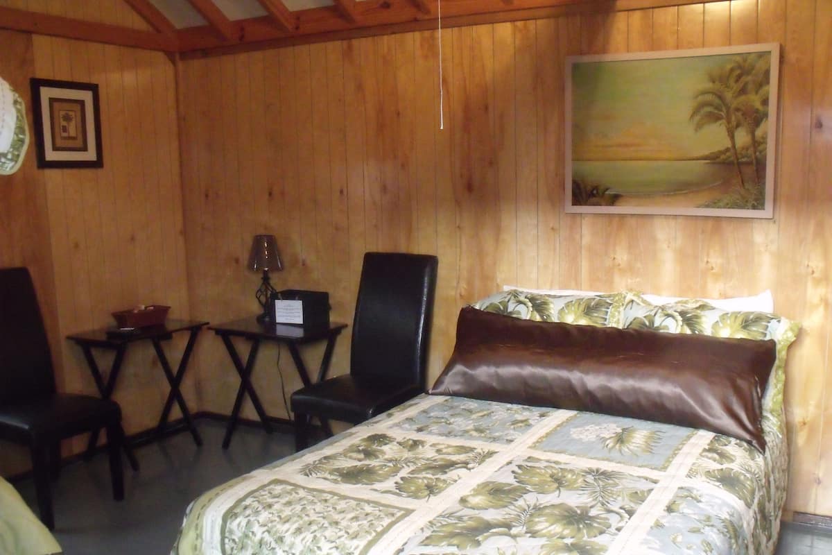 Cabin | 1 bedroom, premium bedding, individually decorated