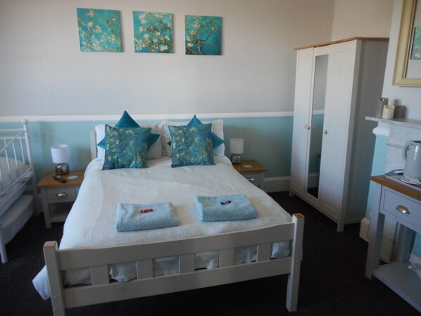 Family Room, Ensuite