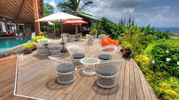 Sun deck