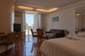 Traditional Double Room, 1 King Bed, Balcony, Sea View