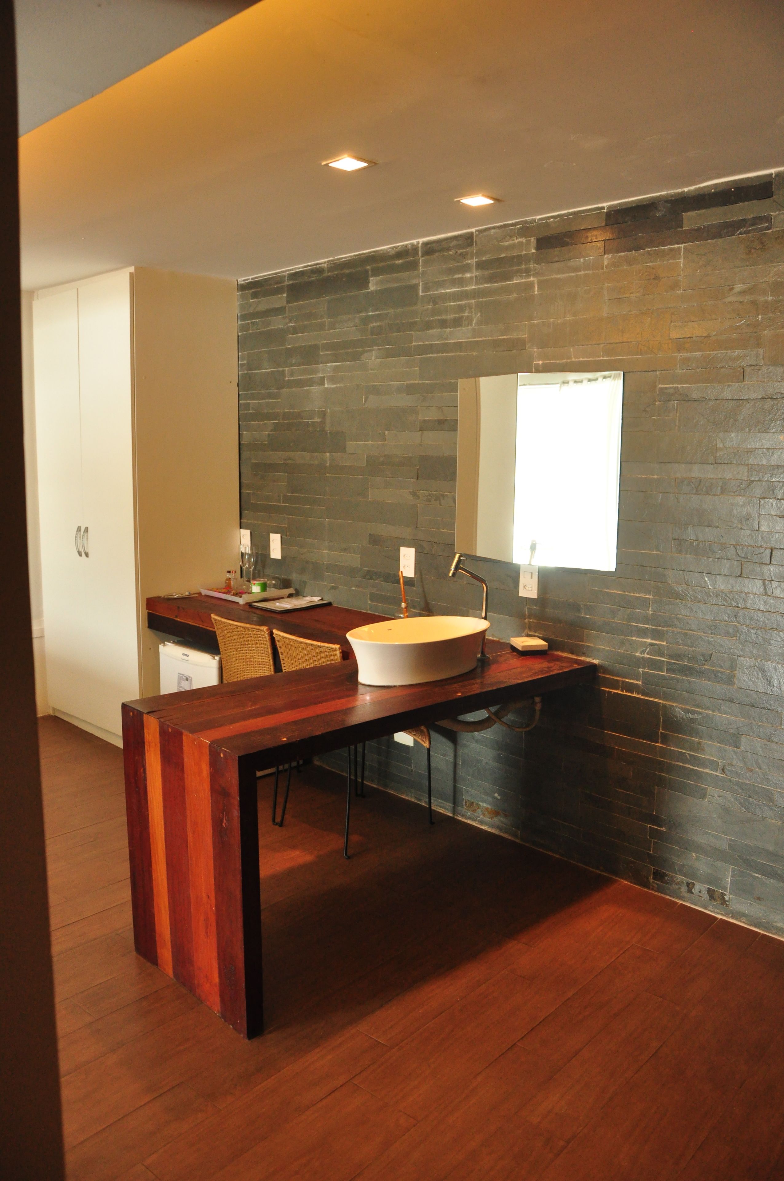 suite 5 | bathroom sink