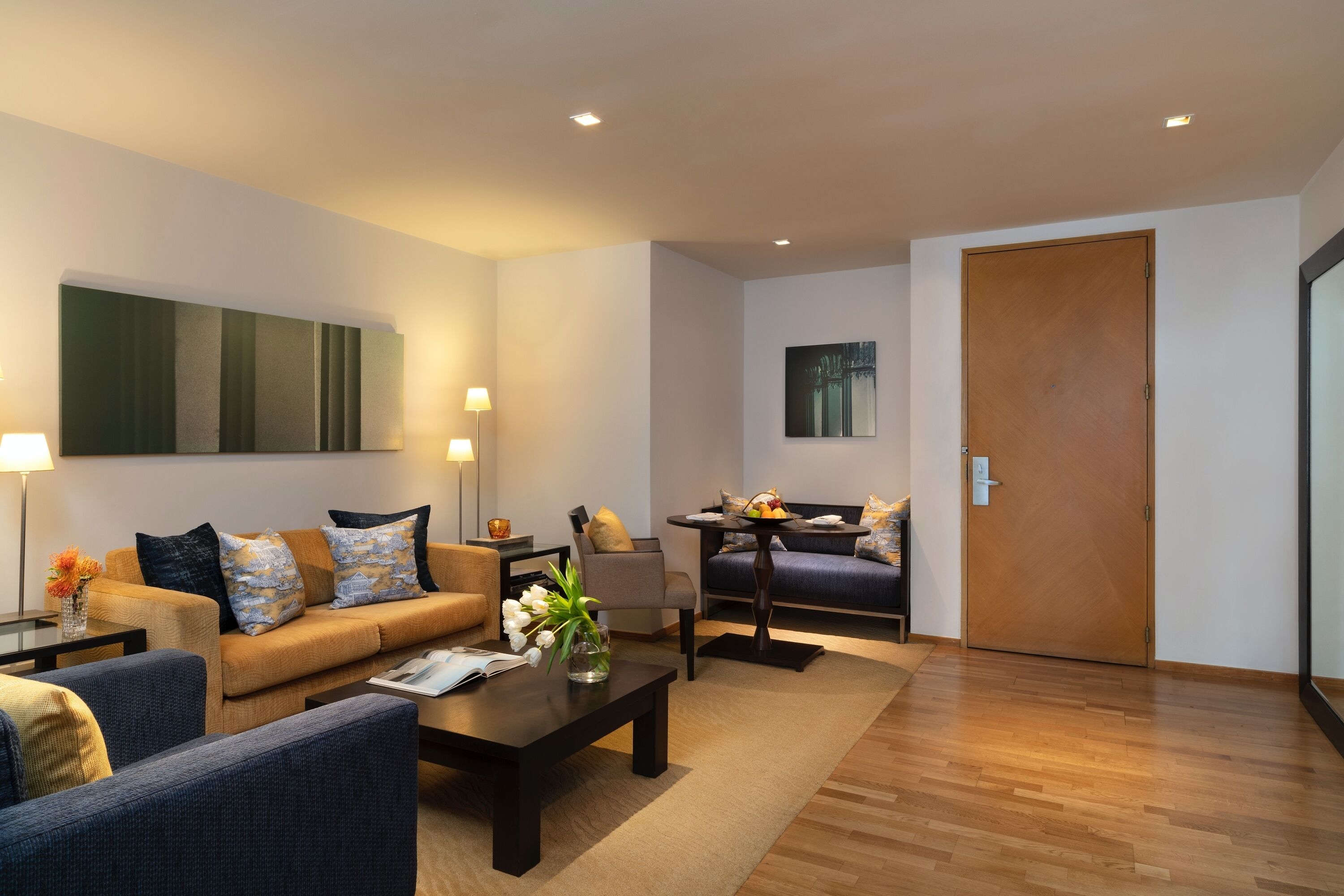 Tower Club Suite River View with Lounge | Wohnbereich | 32-Zoll-LCD-Fernseher mit Kabelempfang, Fernseher, Pay-TV