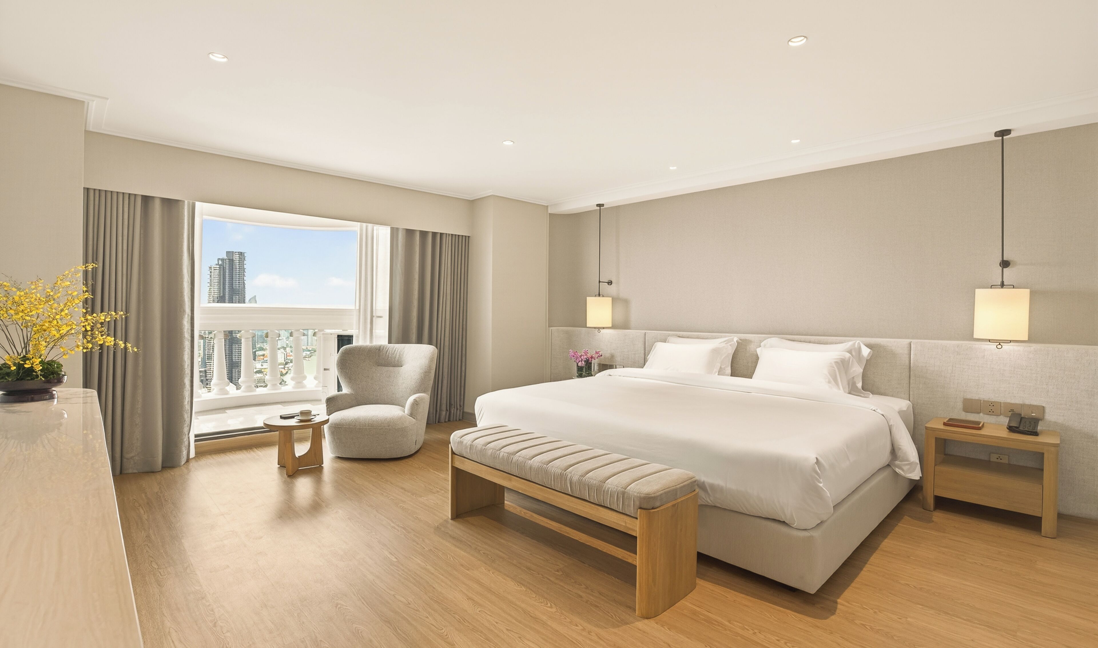 Premium bedding, free minibar items, in-room safe, desk
