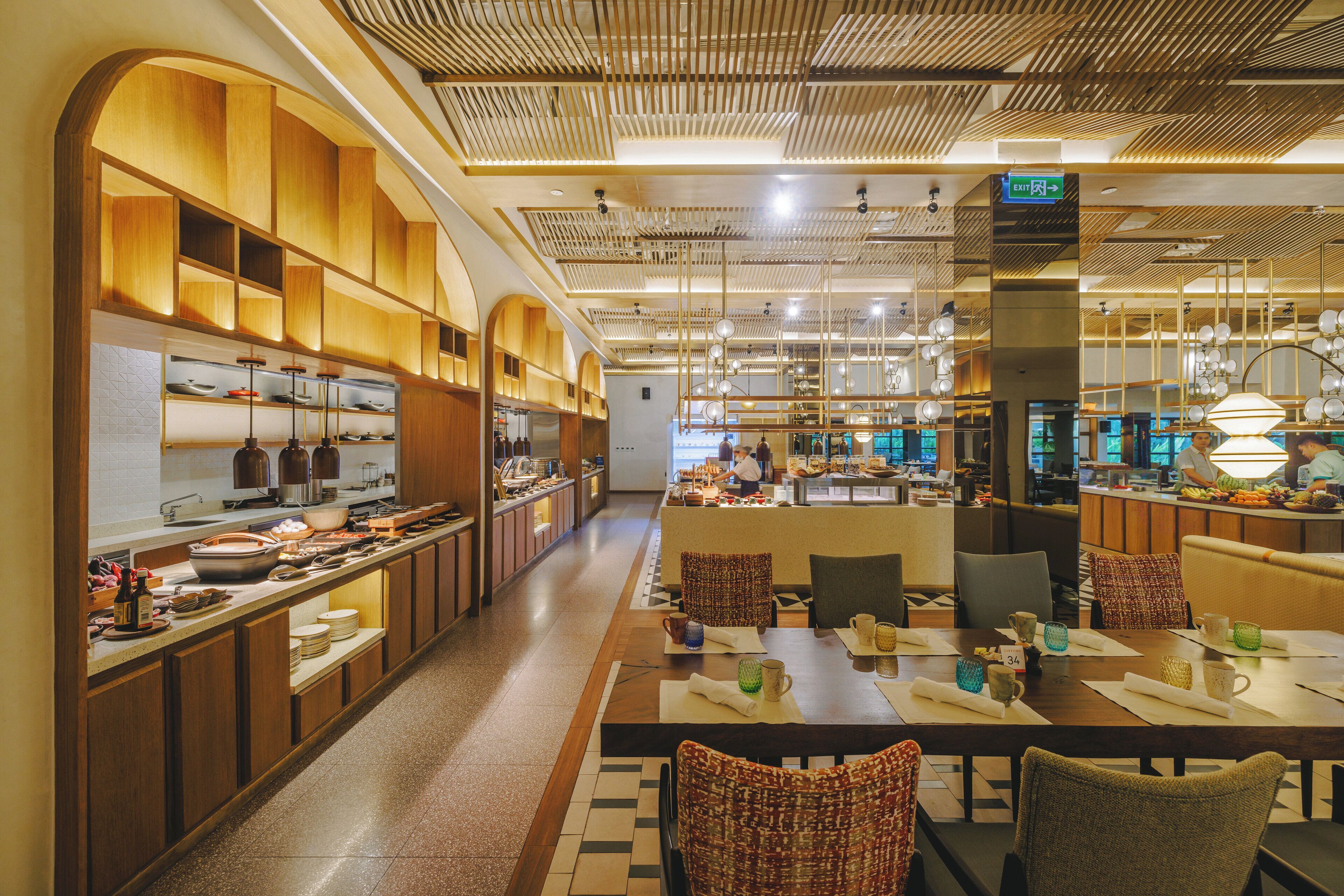 5 restaurants, breakfast, lunch, dinner served; asian cuisine