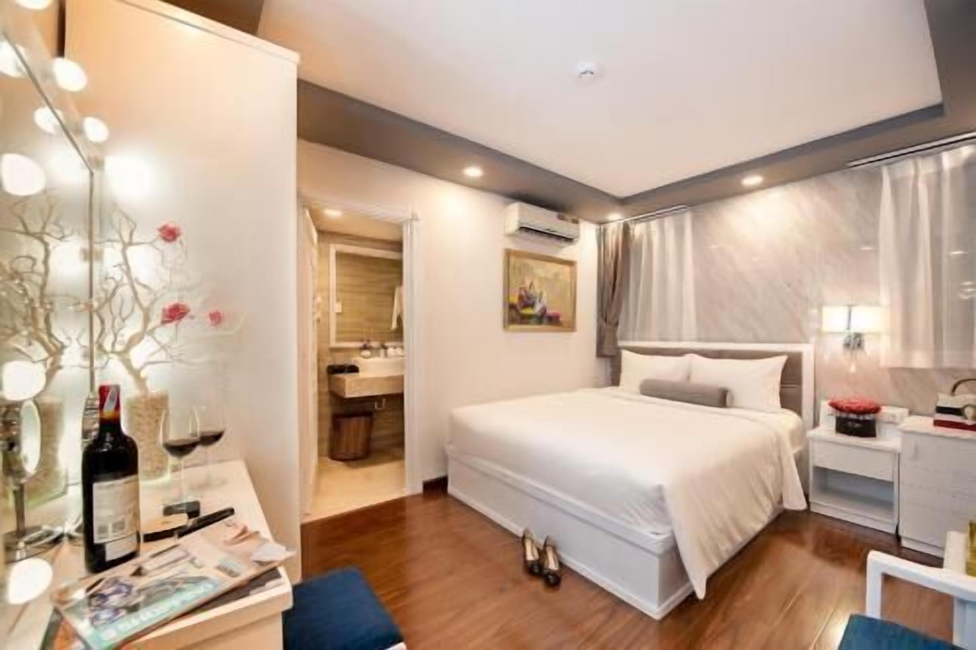 Minibar, in-room safe, desk, rollaway beds