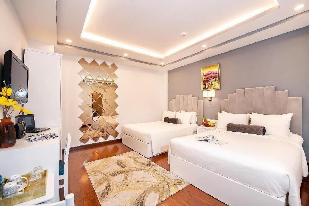 Minibar, in-room safe, desk, rollaway beds