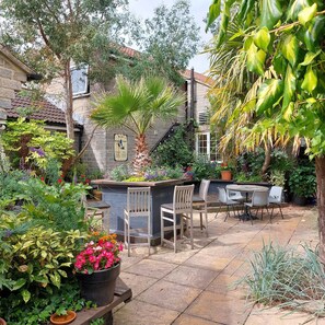 Miscellaneous - The Five Dials Inn (Ilminster)