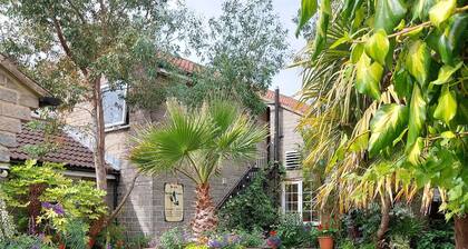 The Five Dials Inn