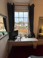 Economy Double Room, Ensuite | Iron/ironing board, bed sheets