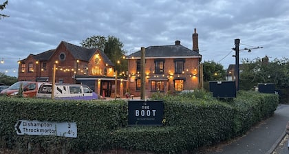 The Boot Inn
