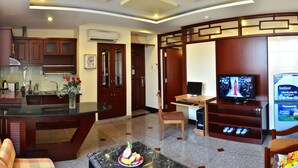 Studio City View | Private kitchen