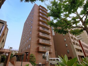 Front of property - Kyoto Horikawa Inn (Kyoto)