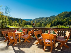 Frühstück, Mittagessen, Abendessen, Speisen im Freien 