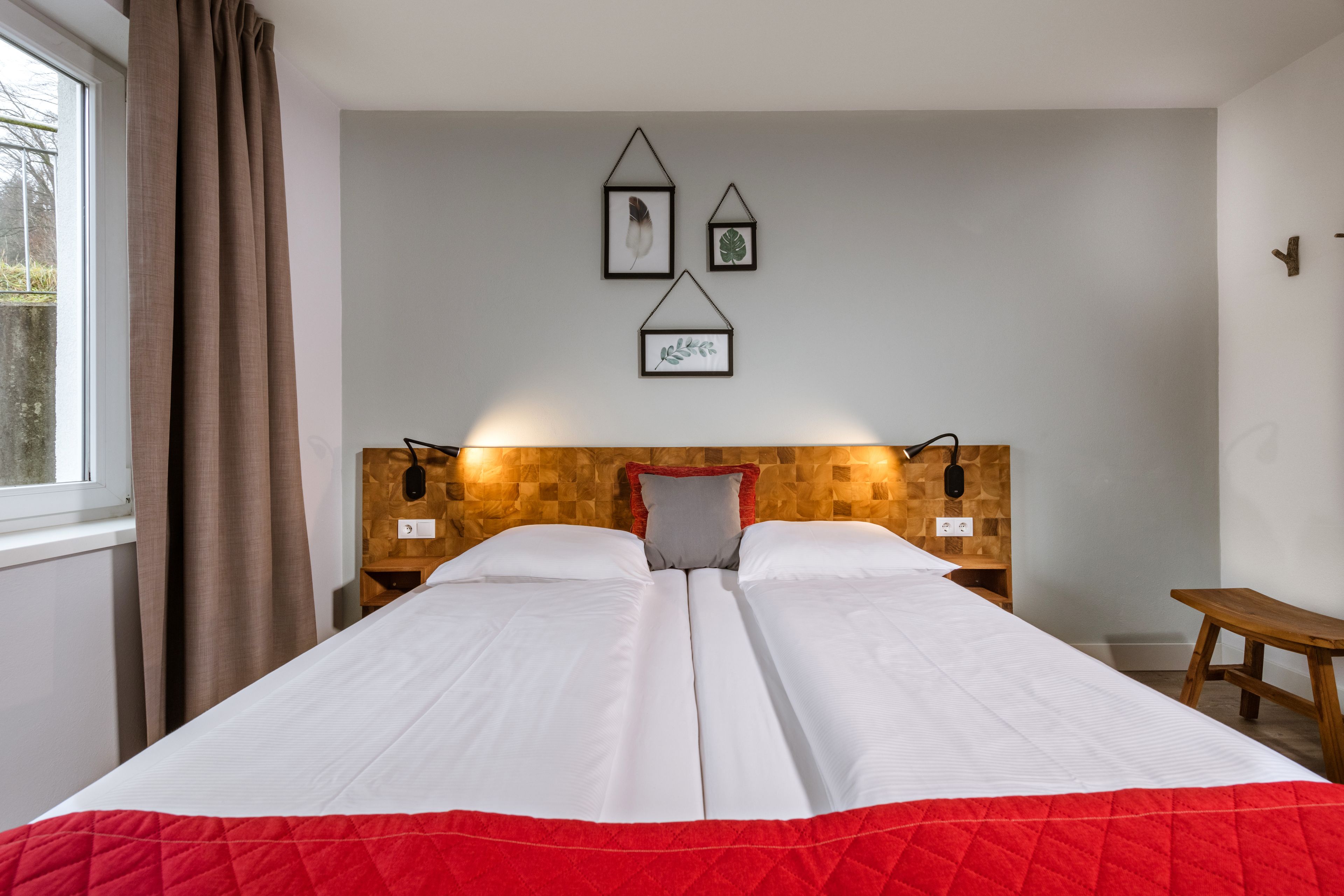 full-sized fridge, microwave, stovetop, dishwasher