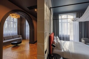 Suite | Premium bedding, minibar, in-room safe, individually decorated - Lion's Castle (Lviv)