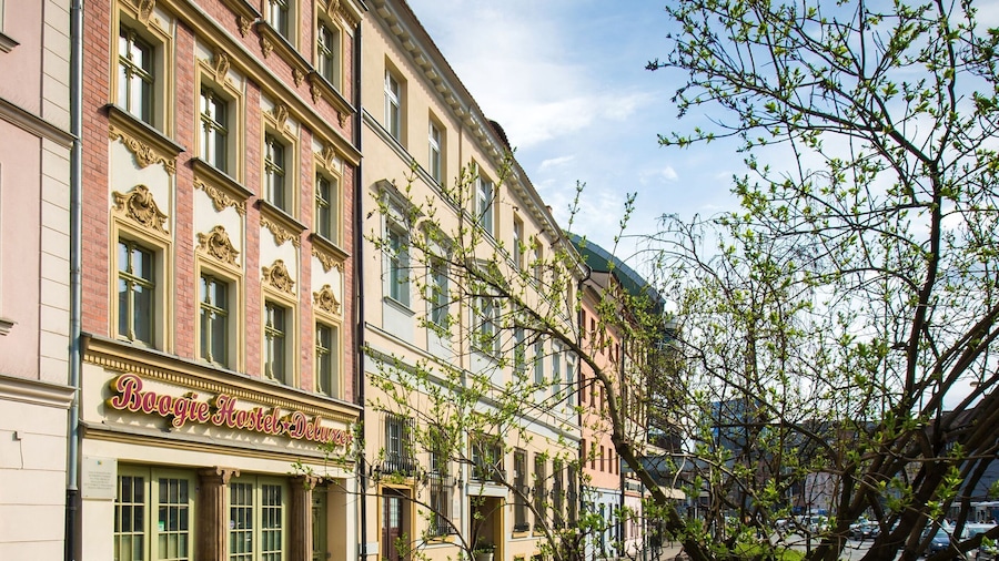 Boogie Deluxe Old Town