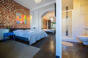 標準客房, 私人浴室 (4 persons) | 客廳 | 36 吋電視連衛星電視頻道