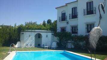 Outdoor pool, pool loungers