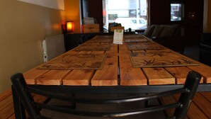 朝食 (セルフサービス)、毎日提供 (無料)