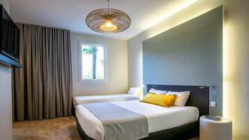 Quarto casal conforto | Roupas de cama premium, cortinas blackout, quartos à prova de som