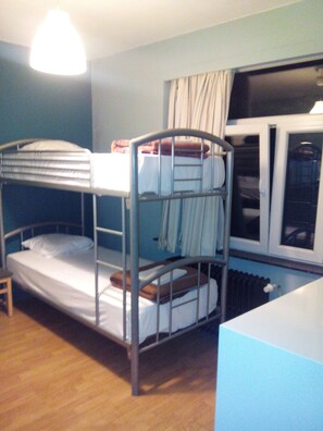 In-room safe, iron/ironing board, free WiFi - Hostel Louise (Brussels)