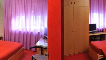 Quadruple Room | Premium bedding, Select Comfort beds, minibar, in-room safe