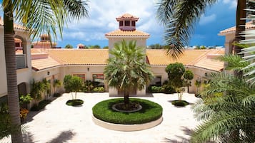 Fachada de la propiedad