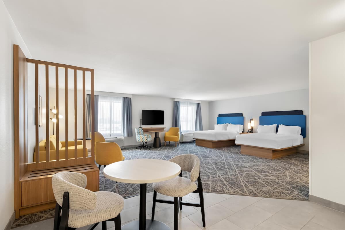 Two queen studio sofabed | Living area | 32-inch LCD TV with cable channels, TV