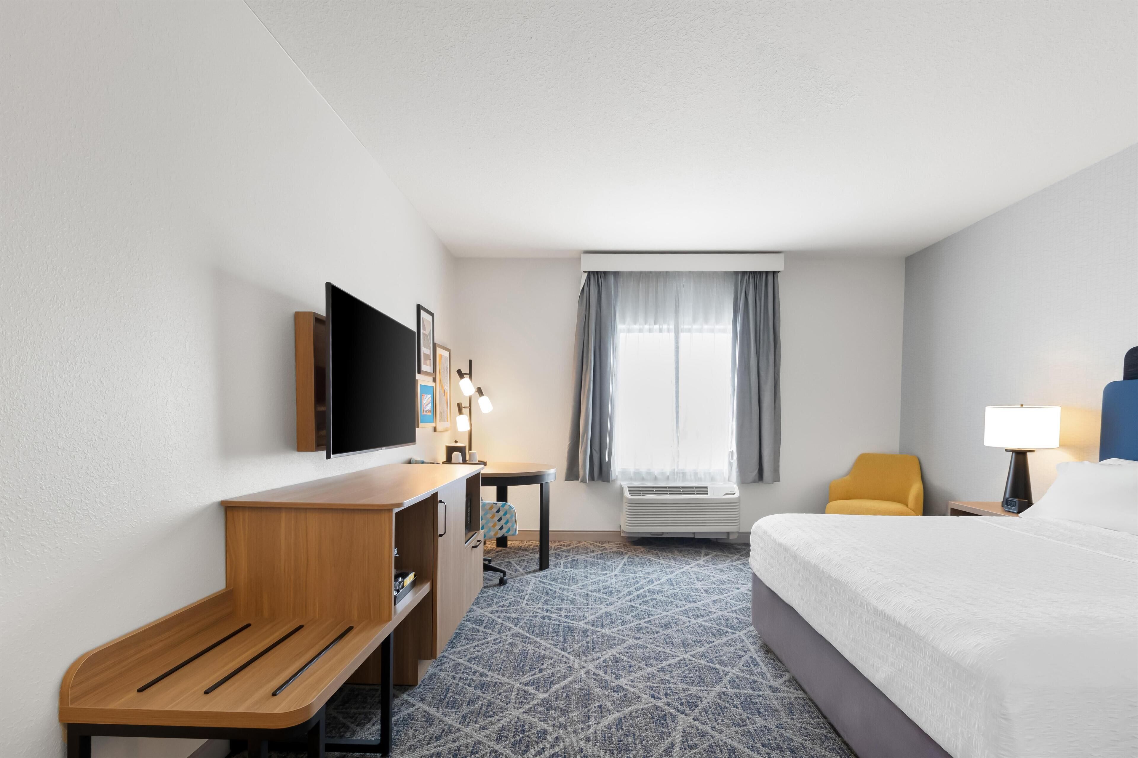 Habitación, 1 cama King size | Tabla de planchar con plancha, wifi gratis y ropa de cama 