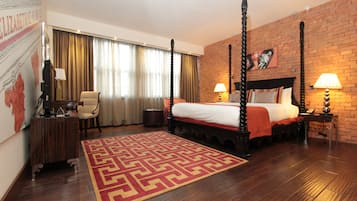 Minibar, in-room safe, individually decorated, individually furnished