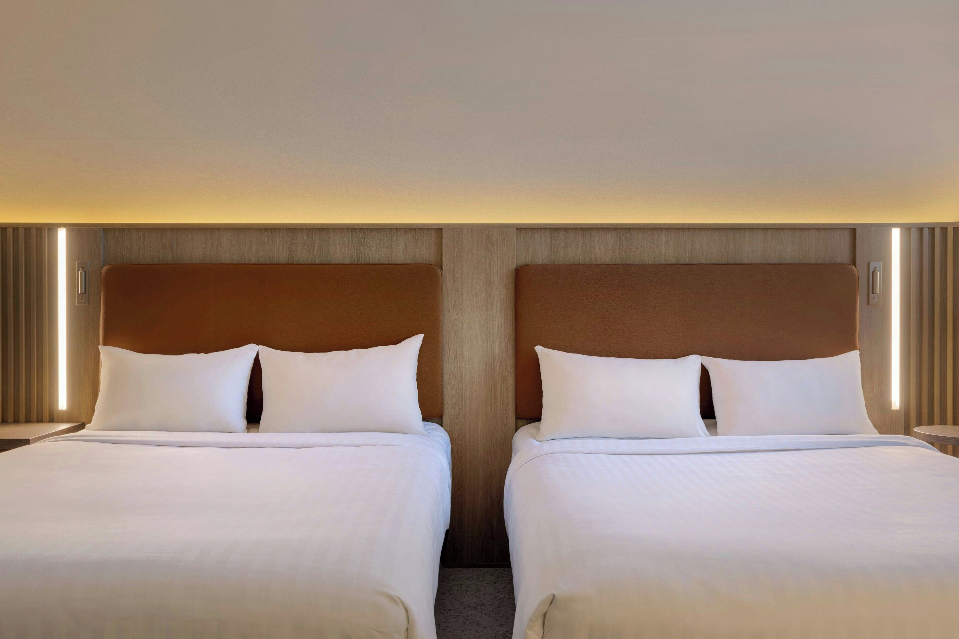 Ropa de cama de alta calidad y camas con pillow-top 