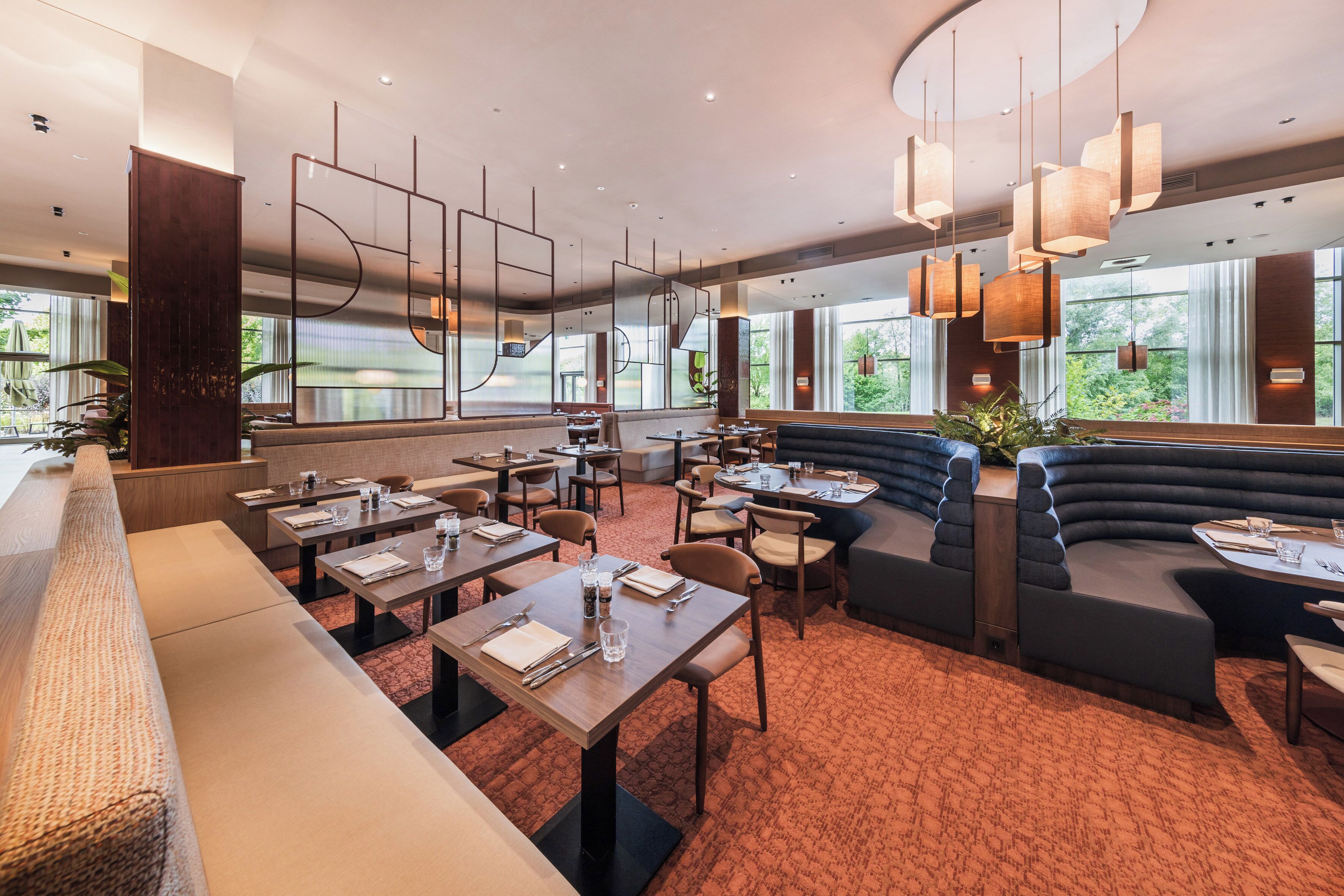 Breakfast and dinner served, Modern European cuisine