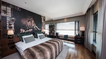 Design Suite, Jetted Tub (Panorama view) | View from room