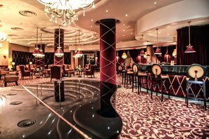 酒吧（店内）