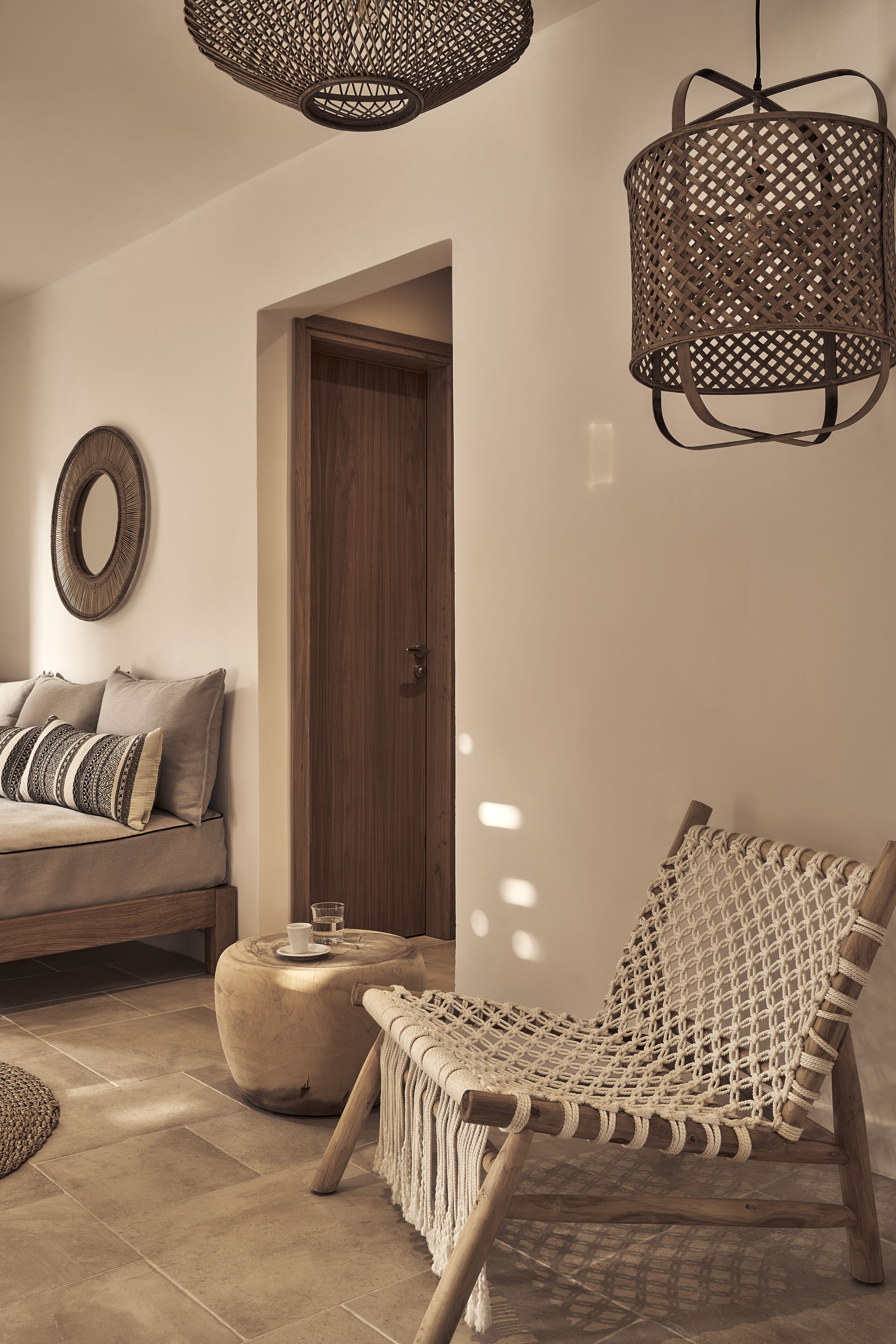 luxury villa | living area | 27-inch flat-screen tv with satellite channels, tv