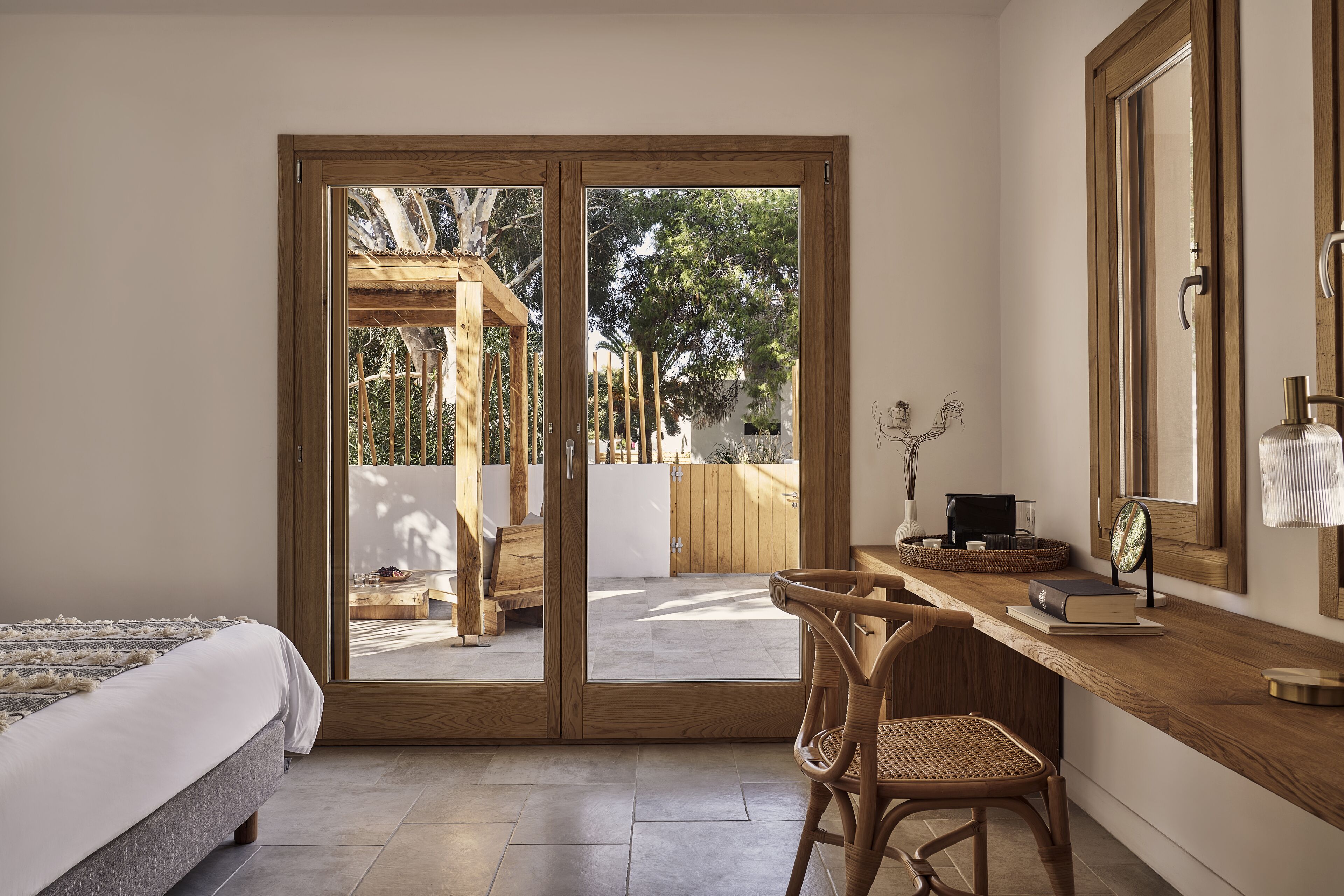 luxury villa | minibar, in-room safe, individually decorated, individually furnished