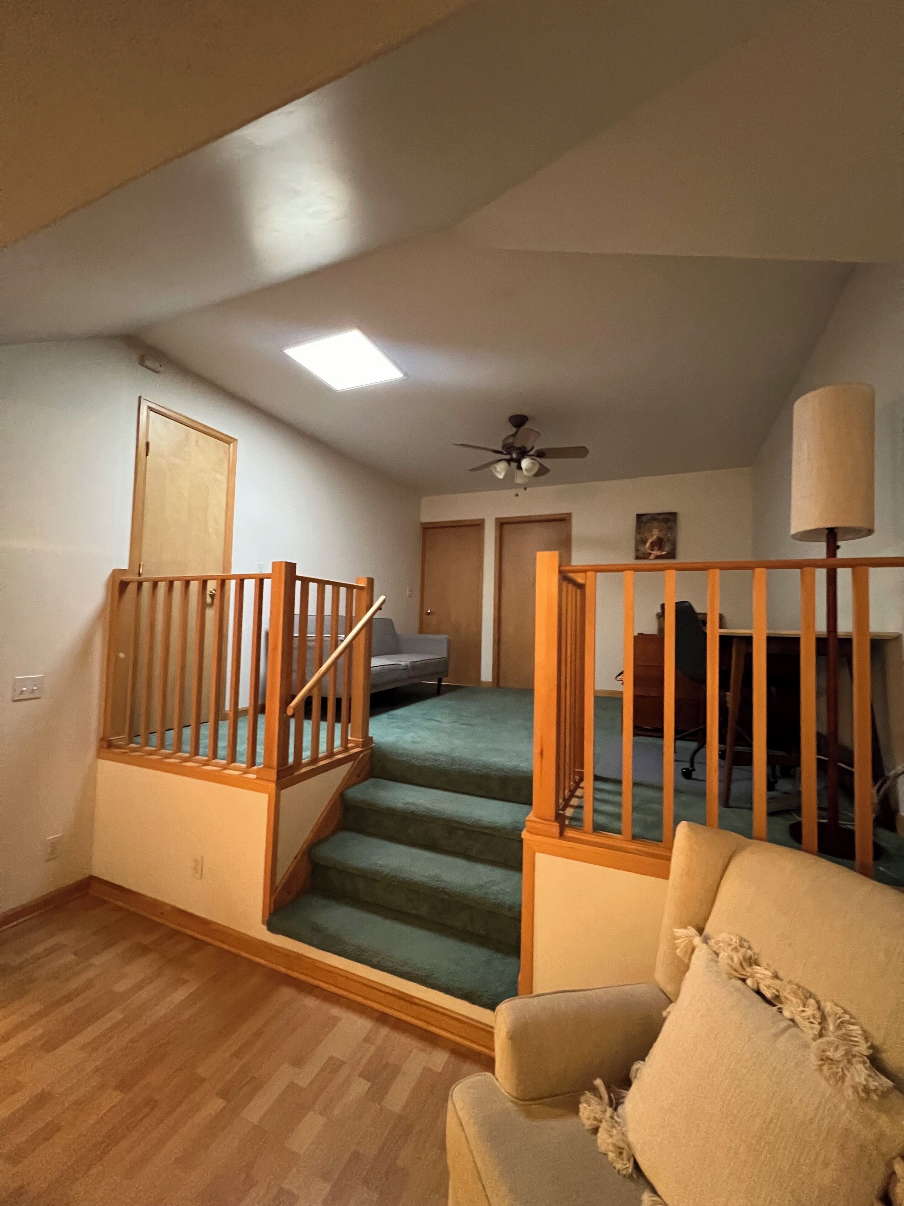 exclusive apartment, 2 bedrooms, non smoking, mountain view | living area | 32-inch flat-screen tv with cable channels, tv