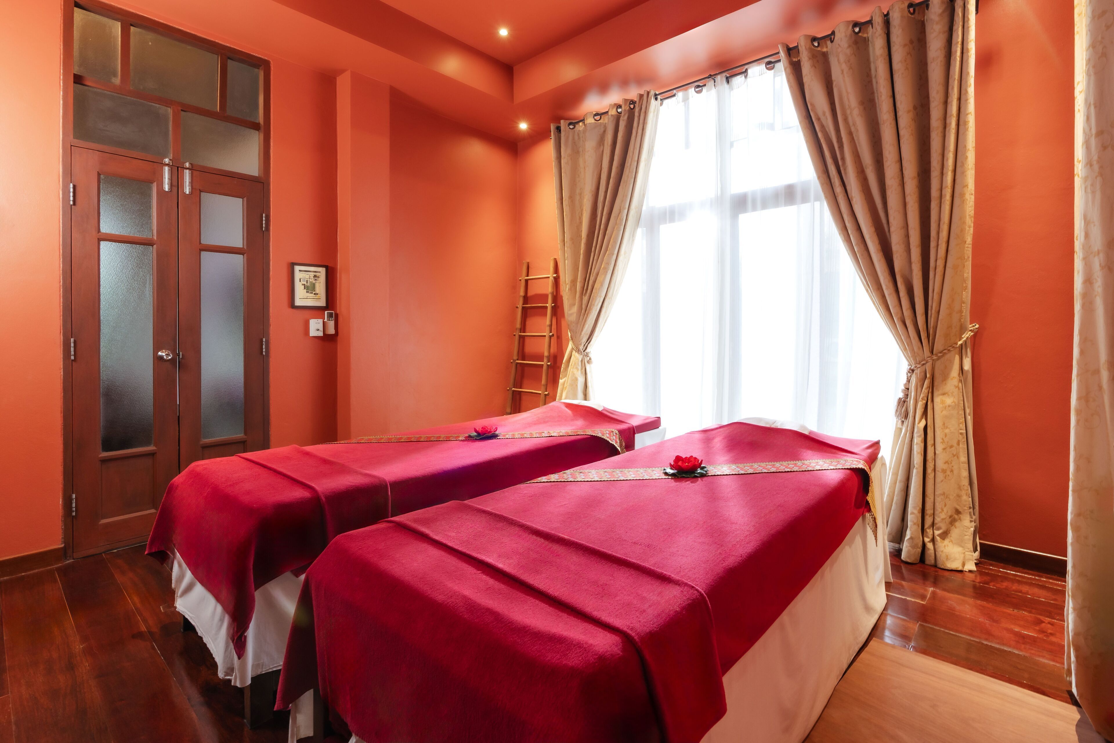 Sauna seca, sauna a vapor, banho turco/hammam, tratamentos corporais