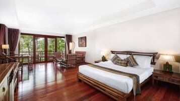 Siam Chalet Room | Sengetøy av topp kvalitet, minibar og safe på rommet