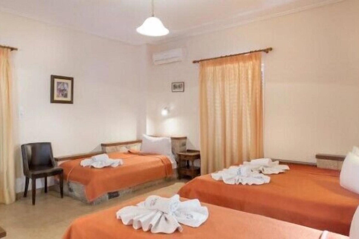 Minibar, in-room safe, iron/ironing board, rollaway beds